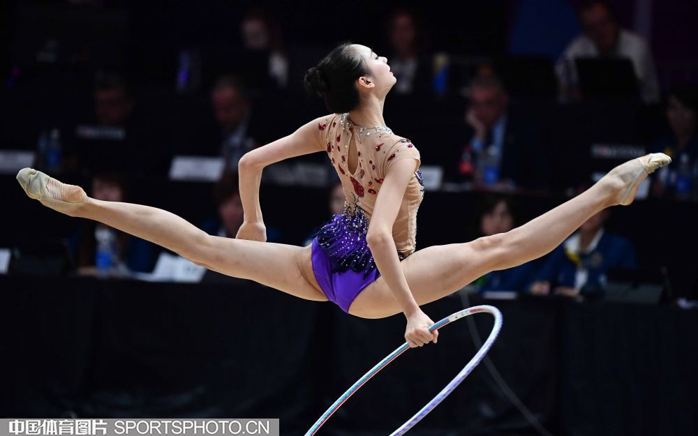 皇马球迷报到！他们不止能吸引最好的球员！意美女主持加盟皇马TV